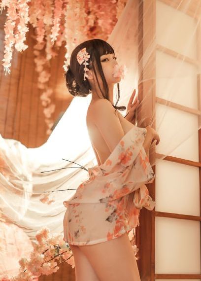 暖暖的女人的世界免费观看_国产剧在线播放